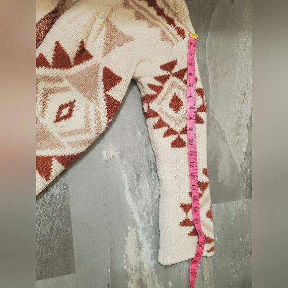 NWOT Warm & Cozy Open Front Cardigan Sweater. Cream, Brown. Geometric. Boho. M. - Picture 6 of 10